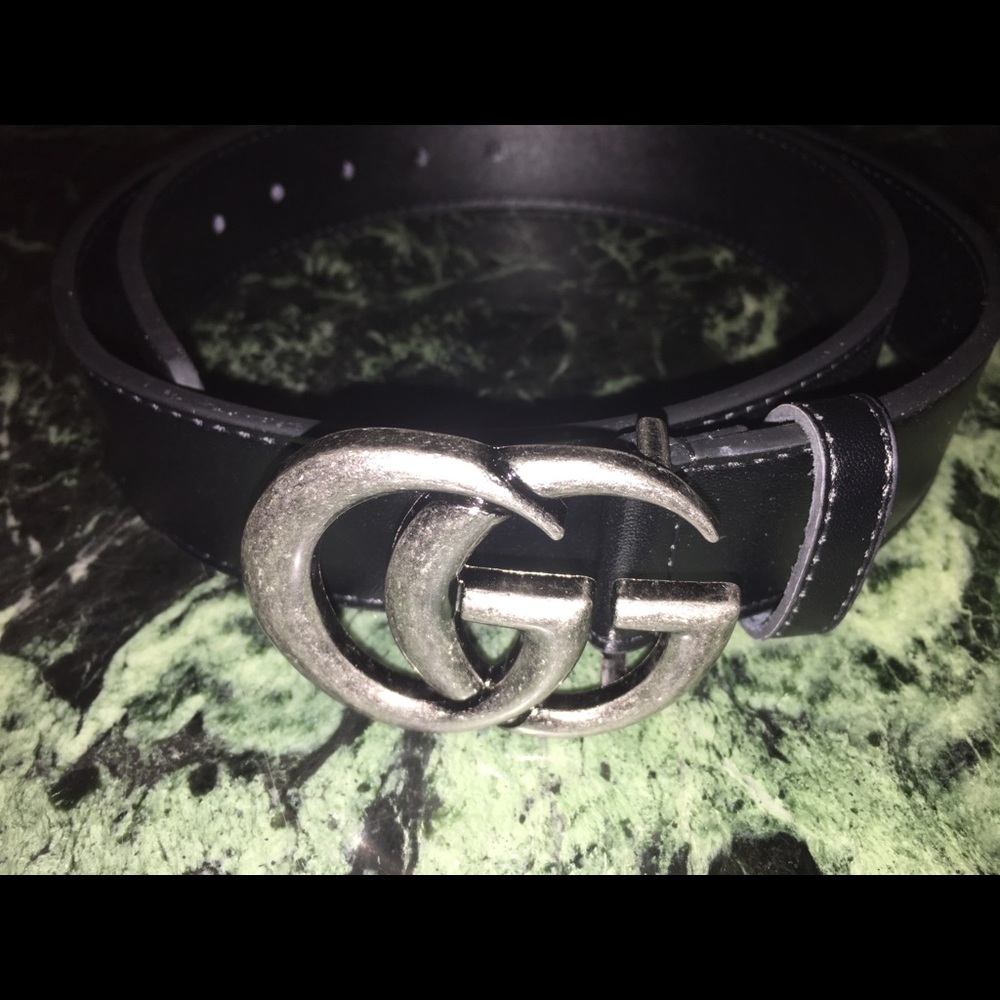Gucci silver GG belt
